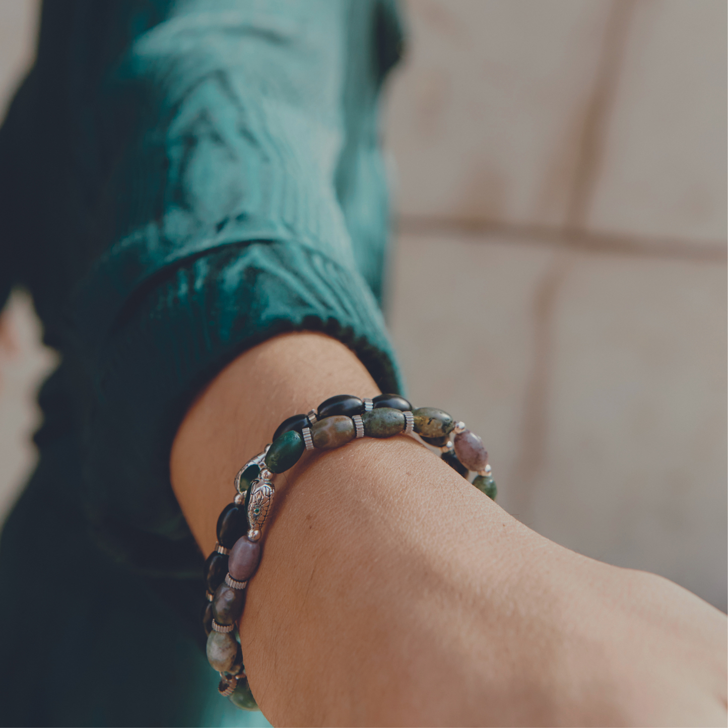 Tateossian Viper Bracelet In Rhodium & Black Agate