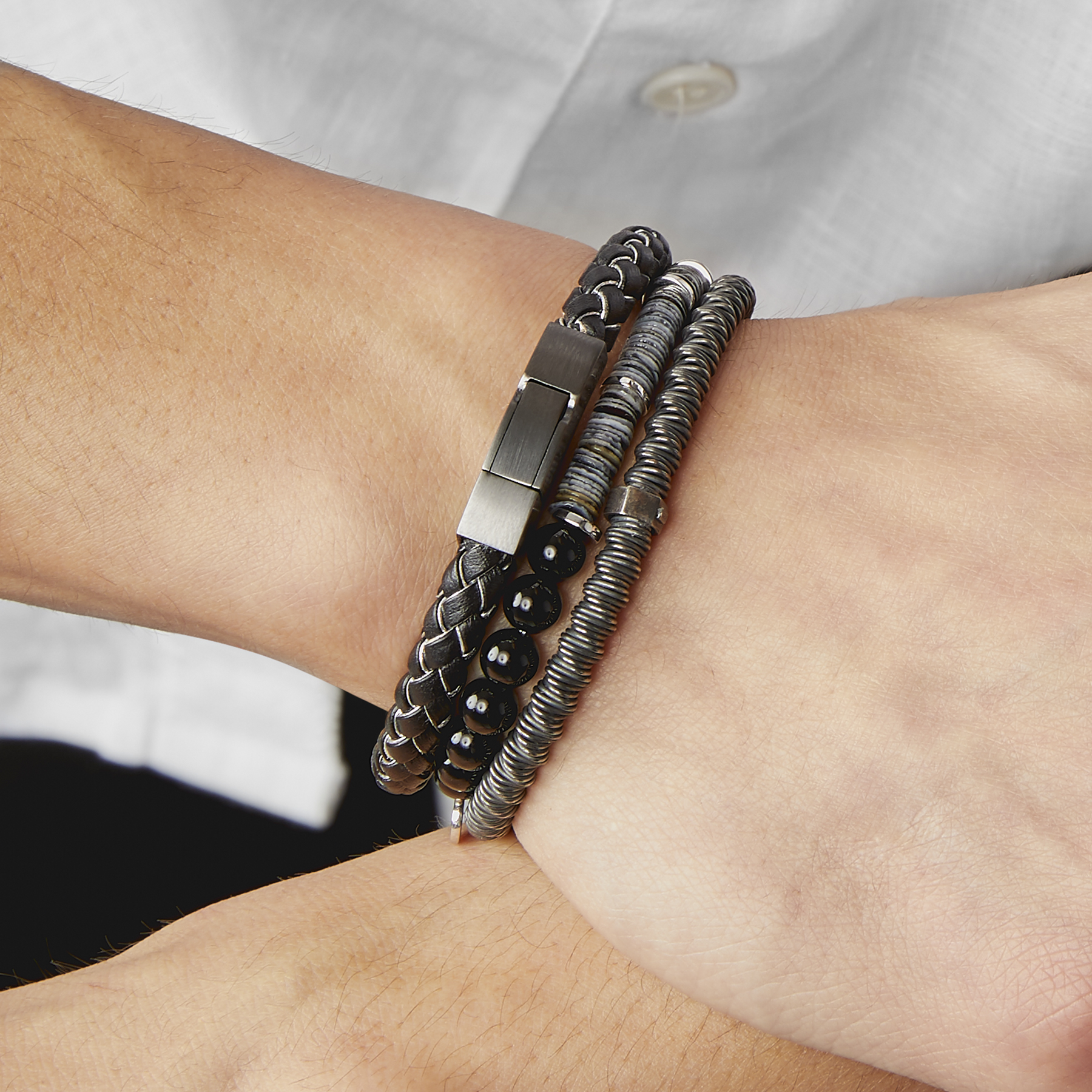 Click Tocco bracelet in grey piped Italian black leather with black rhodium plated sterling silver (UK) 4